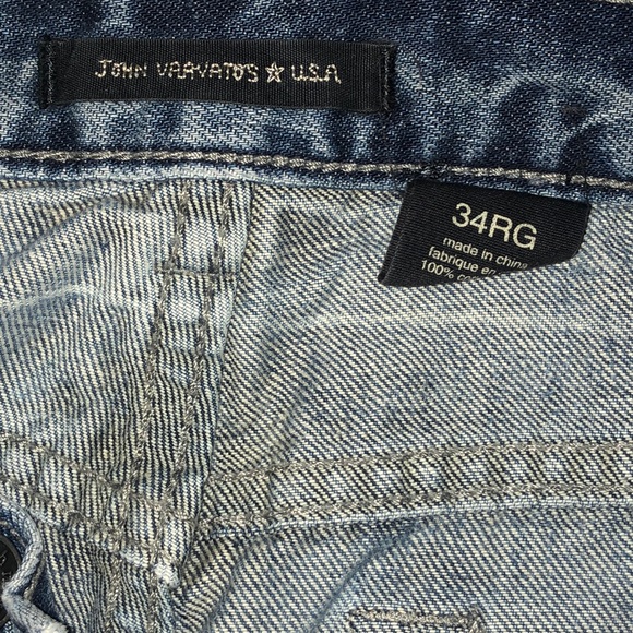 Men’s John Varvatos Jeans - Picture 2 of 3